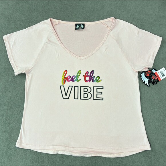 Forever Spoiled Feel The Vibe Lightweight Pink Tee Shirt Women's Size Medium - Picture 1 of 11